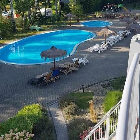 Romantyczny Apartament Happy 16 Basen & Kort Tenisowy, Ochrona 24 H - Dla Maksymalnie 6 Osob Поберово Экстерьер фото