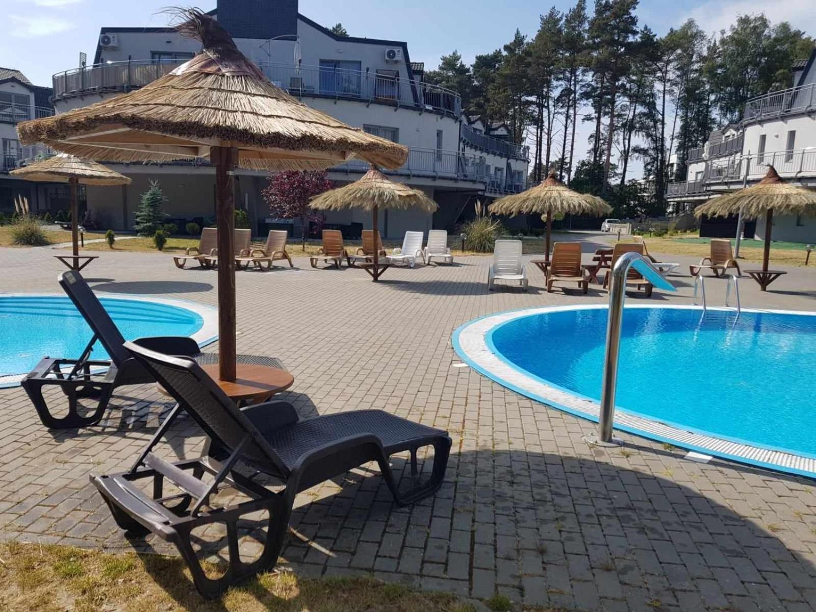 Romantyczny Apartament Happy 16 Basen & Kort Tenisowy, Ochrona 24 H - Dla Maksymalnie 6 Osob Поберово Экстерьер фото